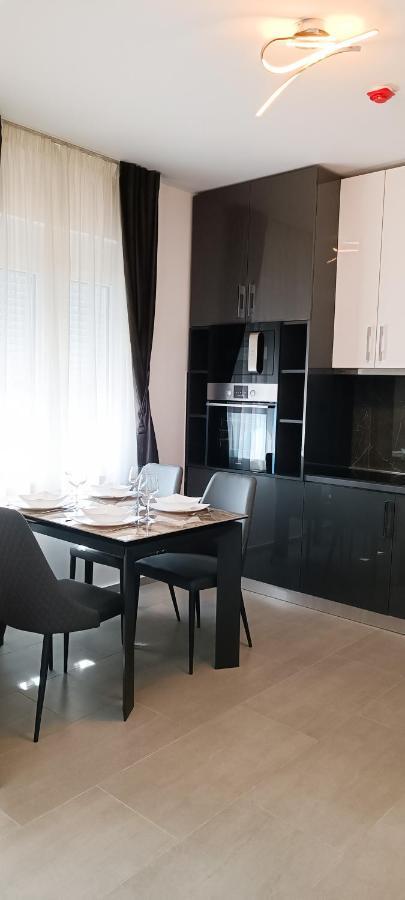 Eden Apartments 티바트 외부 사진