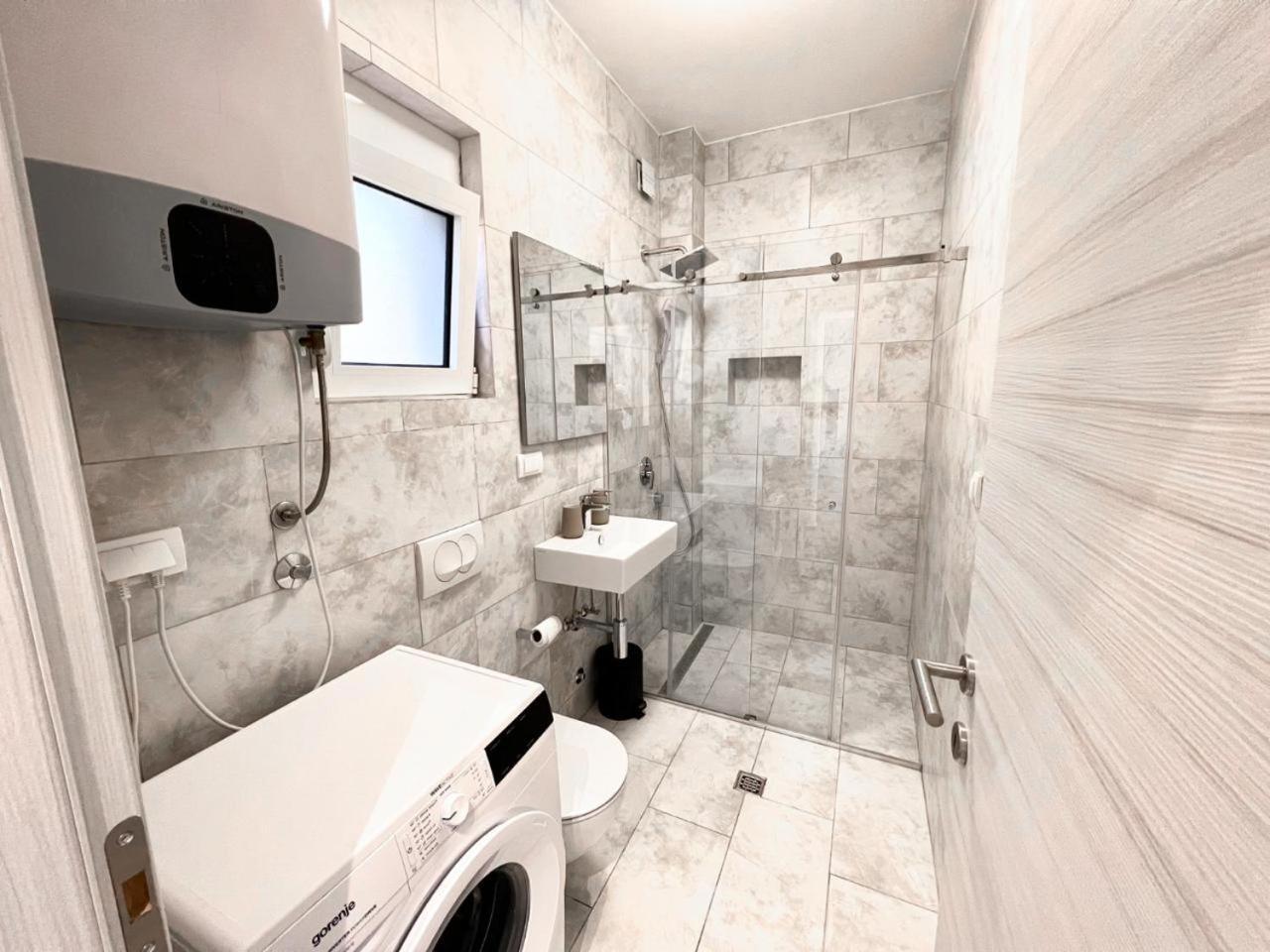 Eden Apartments 티바트 객실 사진