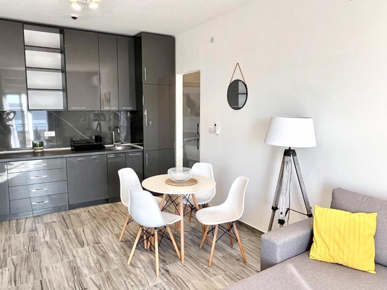 Eden Apartments 티바트 객실 사진
