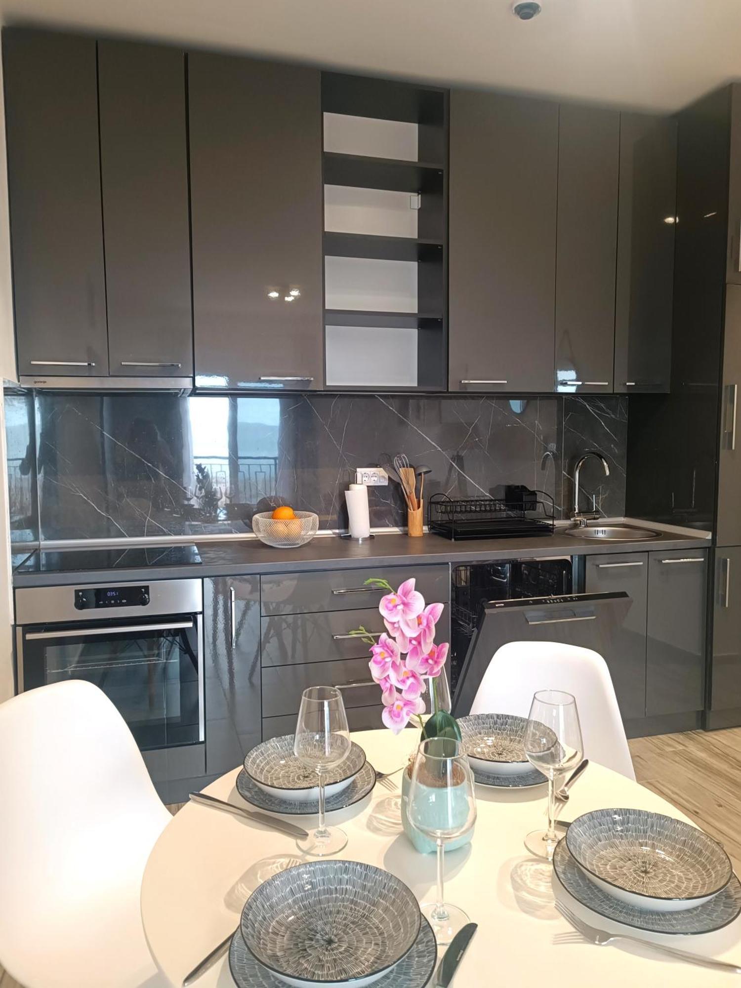 Eden Apartments 티바트 외부 사진