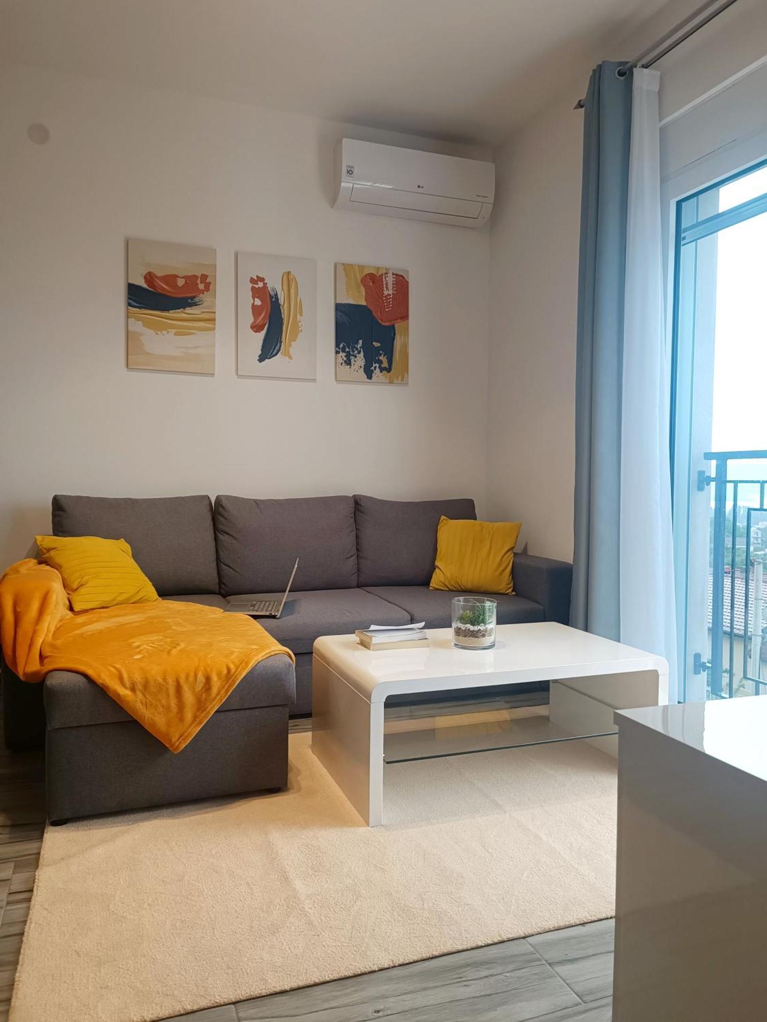 Eden Apartments 티바트 외부 사진
